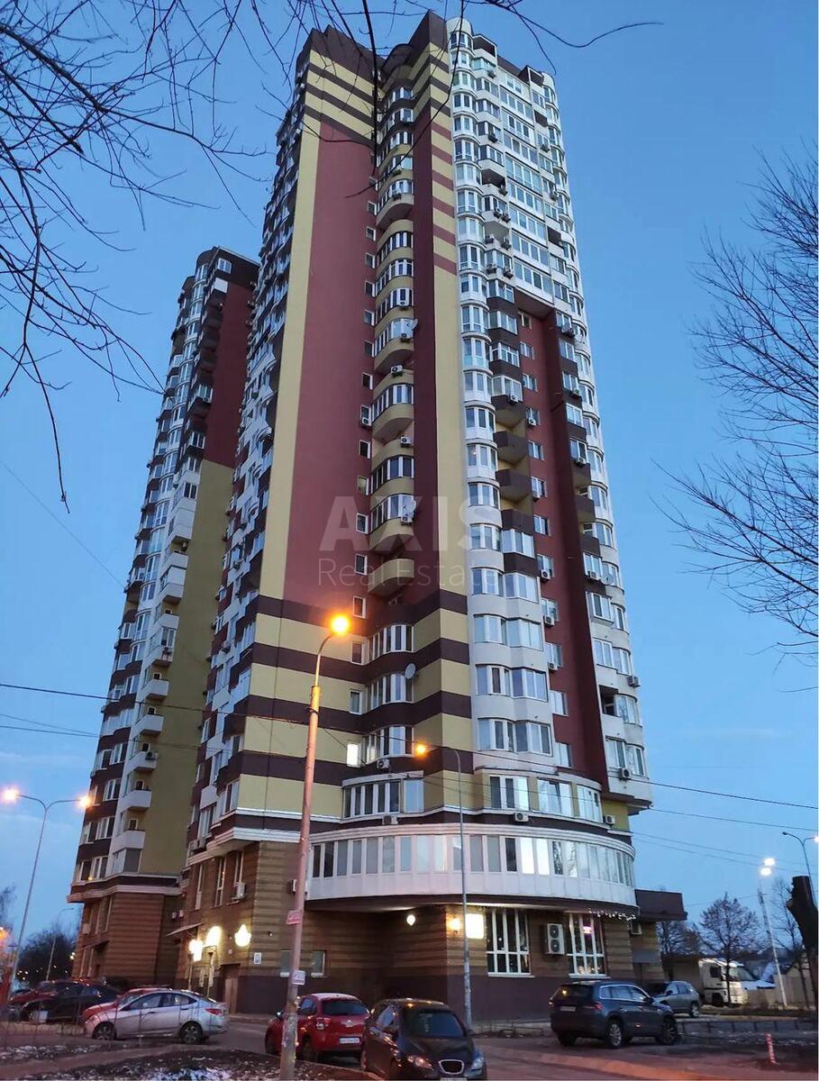 4к квартира вул. Ревуцького 13