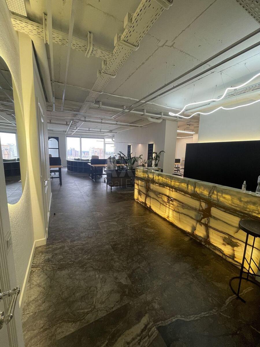 Office uzv. Klovs'kyj 7, 166m28
