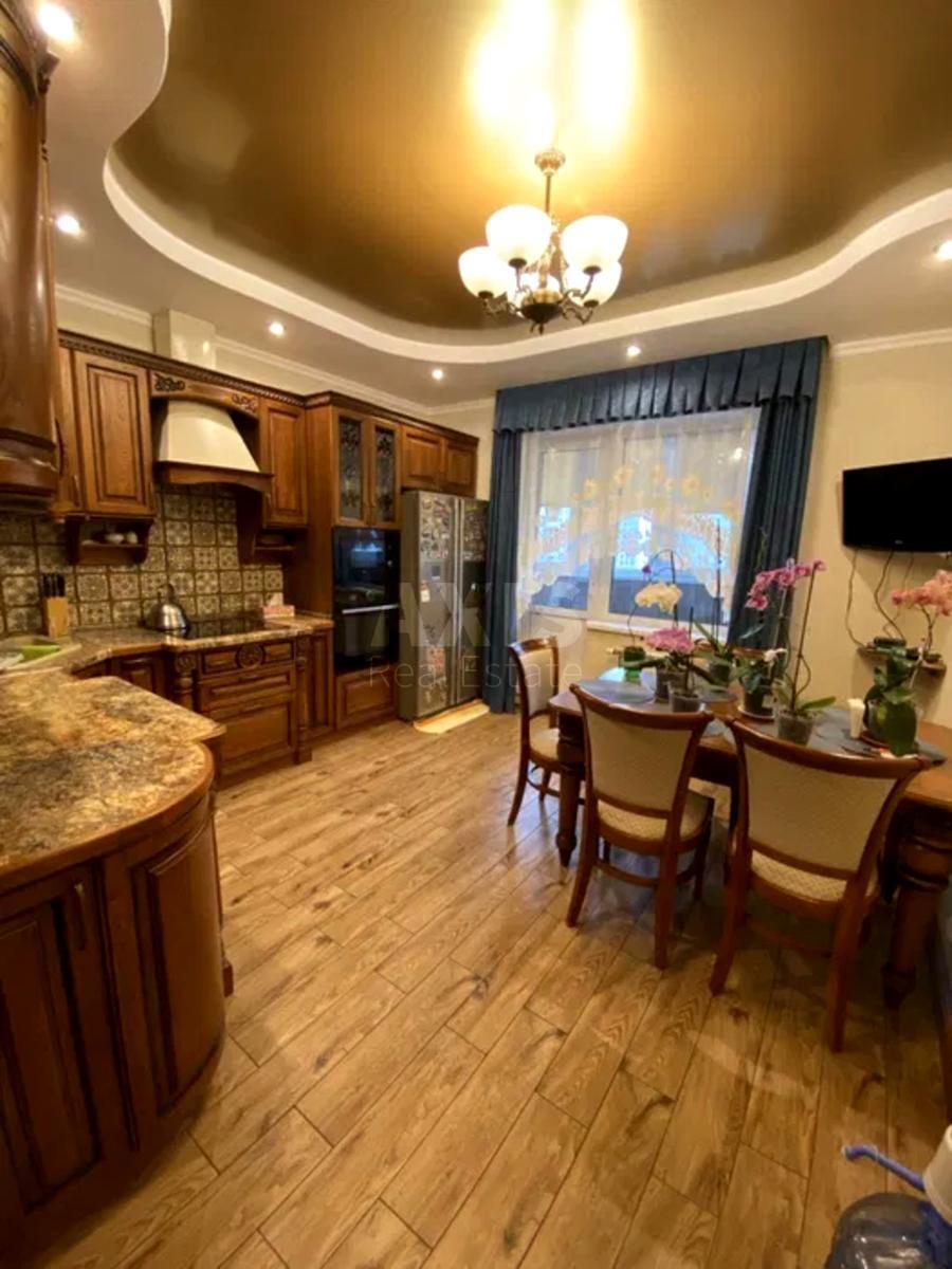 3k apartment vul. Urlivs'ka 21Б639840