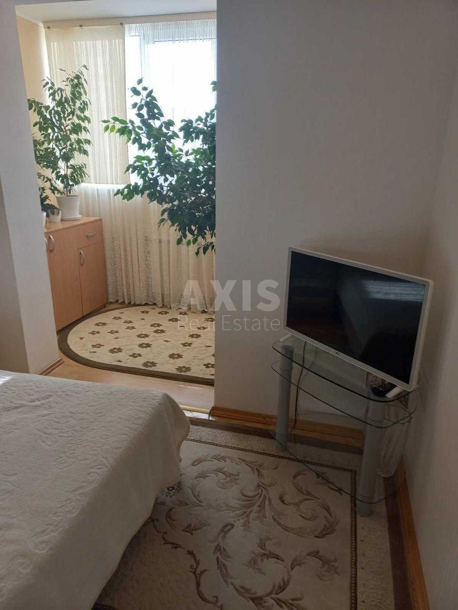 2k apartment vul. Raduns'ka 42/104