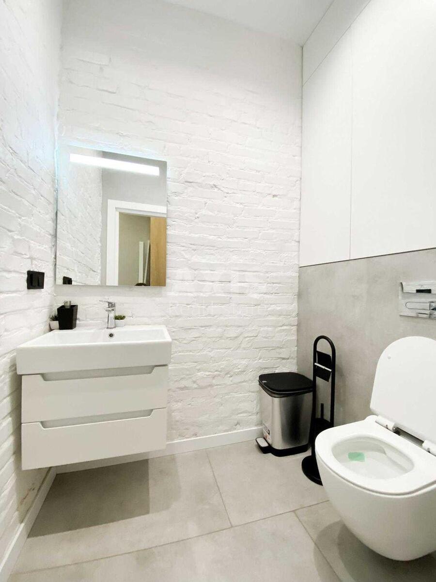 Office vul. Andriya Verkhohlyada 19А, 82m26408212