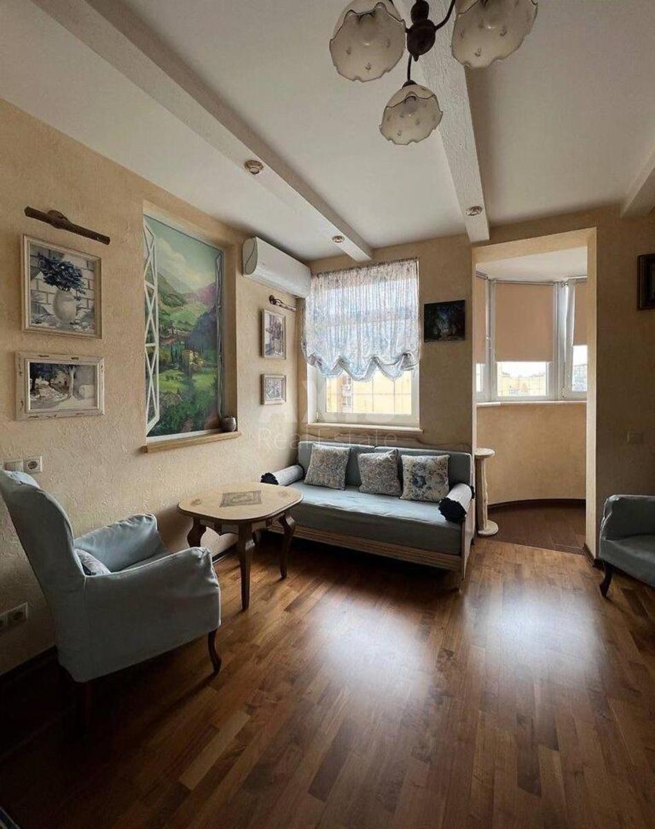 2k apartment vul. Ernsta Fedora 16В0