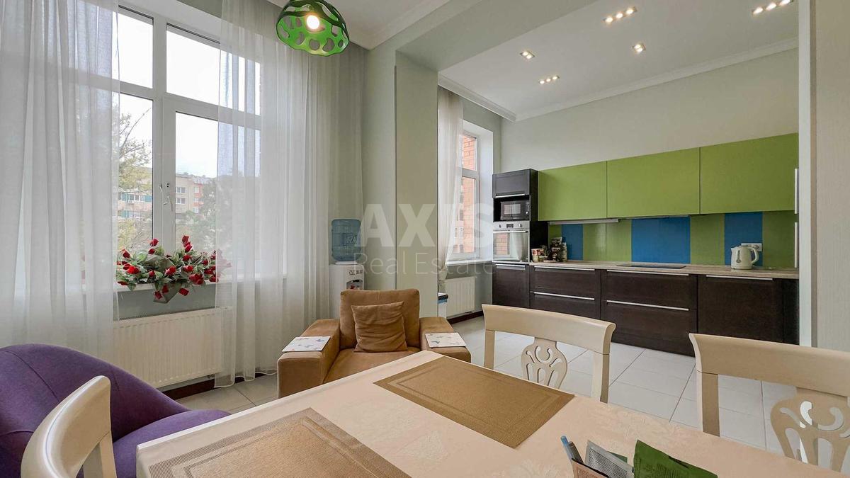 3k apartment vul. Dmytrivs'ka 66А4