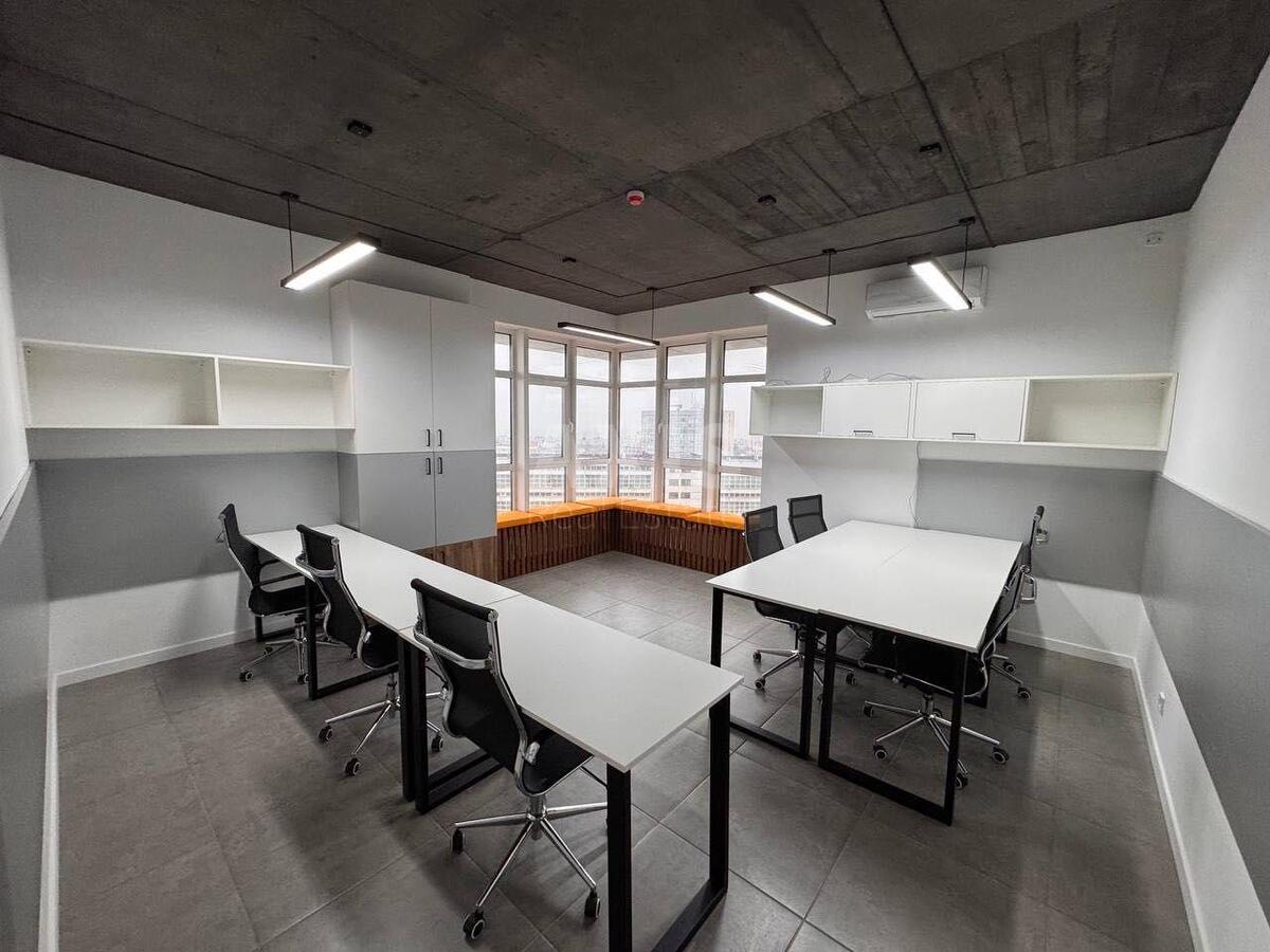 Office uzv. Klovs'kyj 7, 155m25