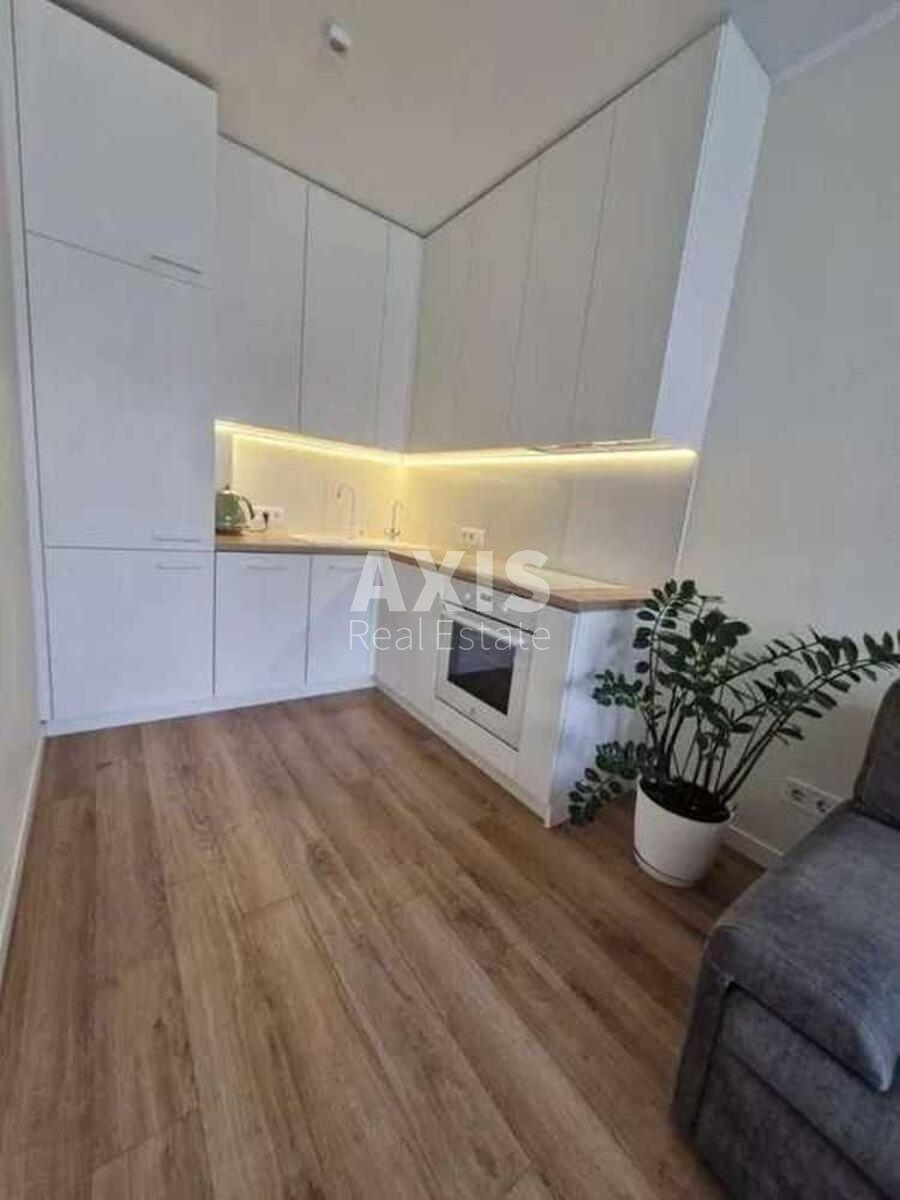 1k apartment bul. Ryl's'kogo Tadeja 1