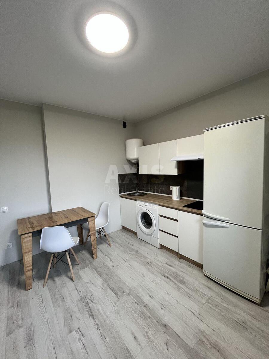 1k apartment prov. Jasynuvats'kyj 1060669