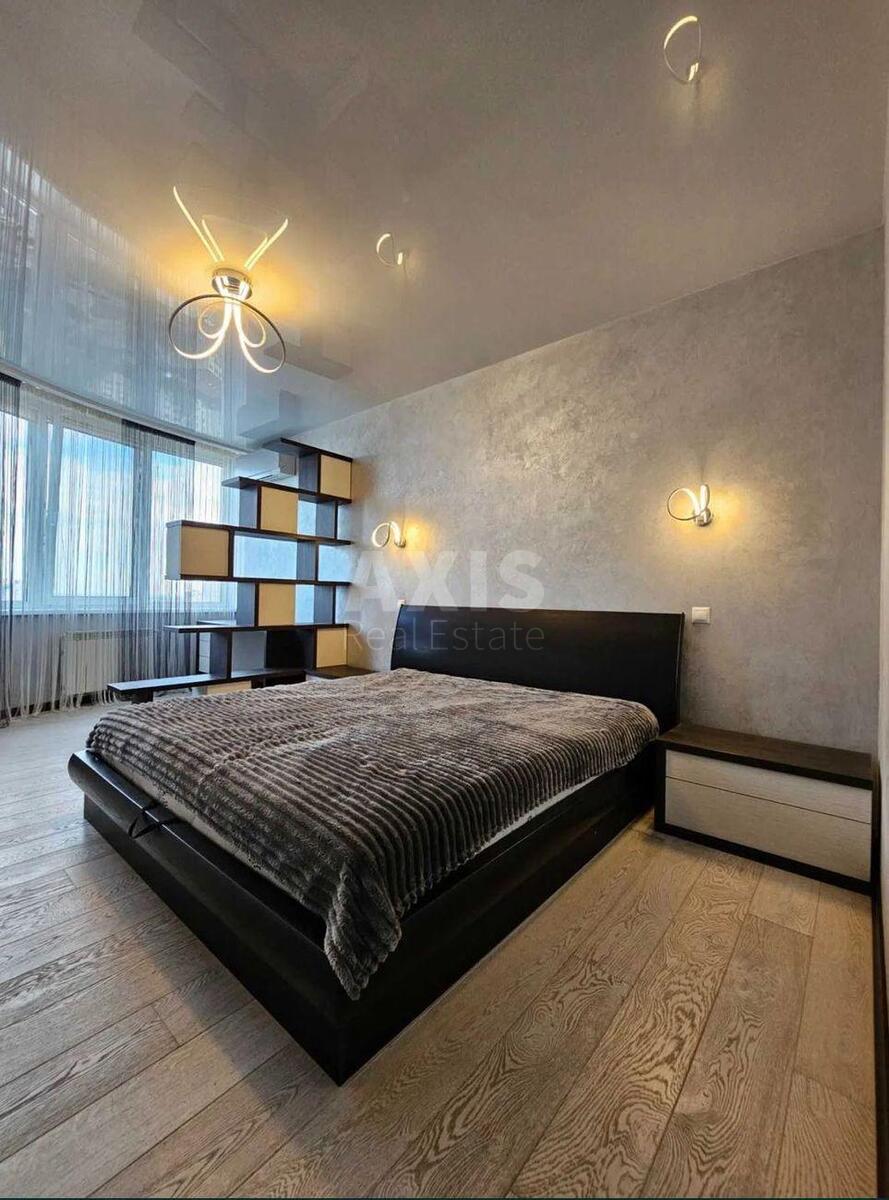 3k apartment vul. Dragomanova 40Ж4
