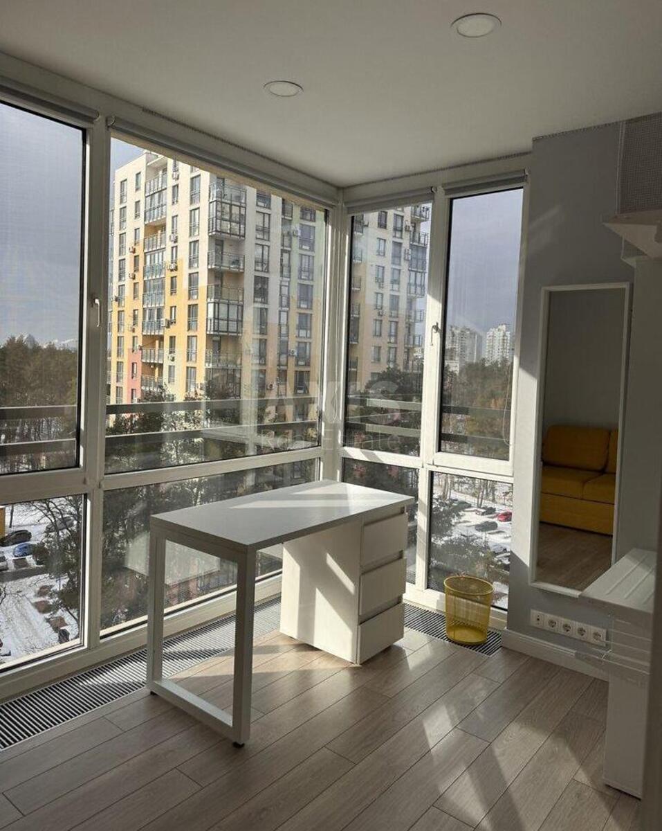 4k apartment vul. Petryc'kogo Anatolija 17А2
