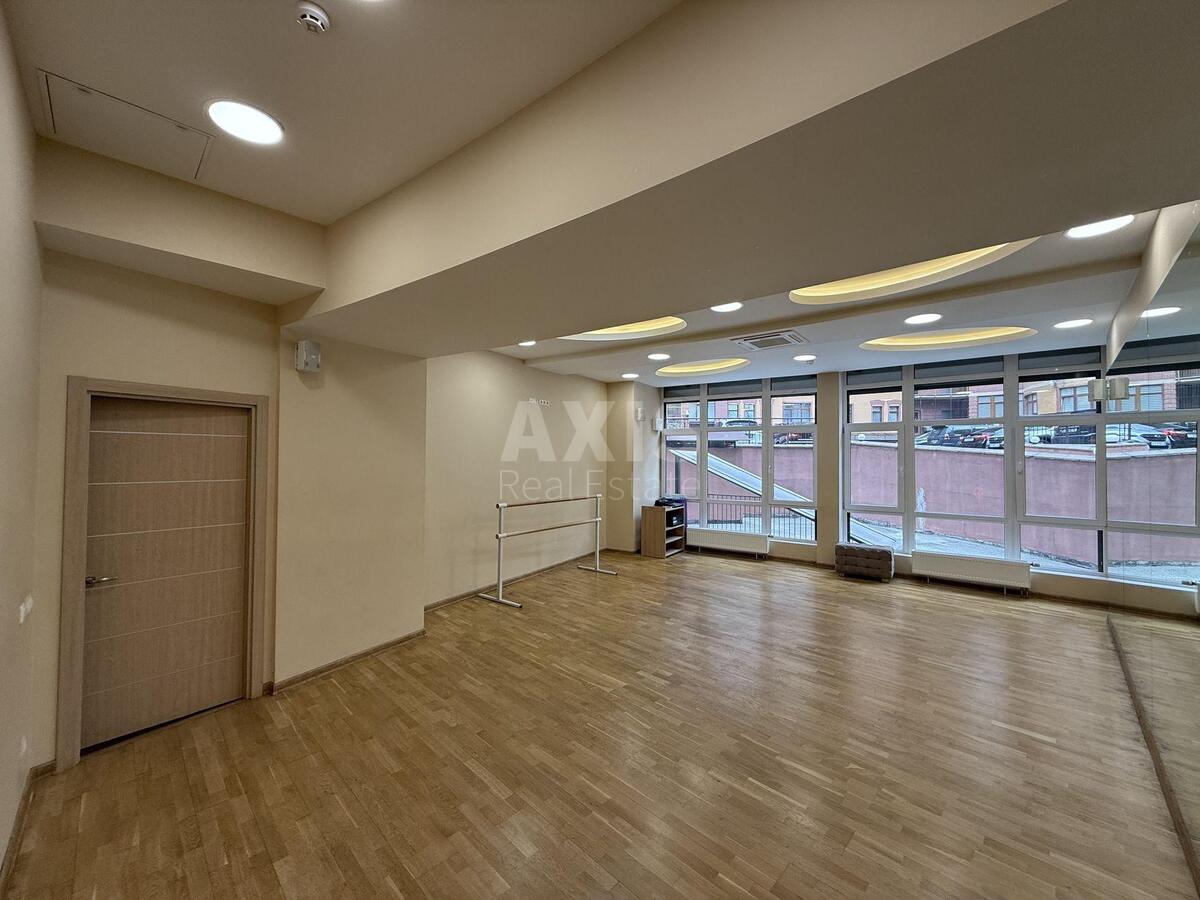 Объект торговли ул. Евгения Коновальца 36Д, 258м26084911