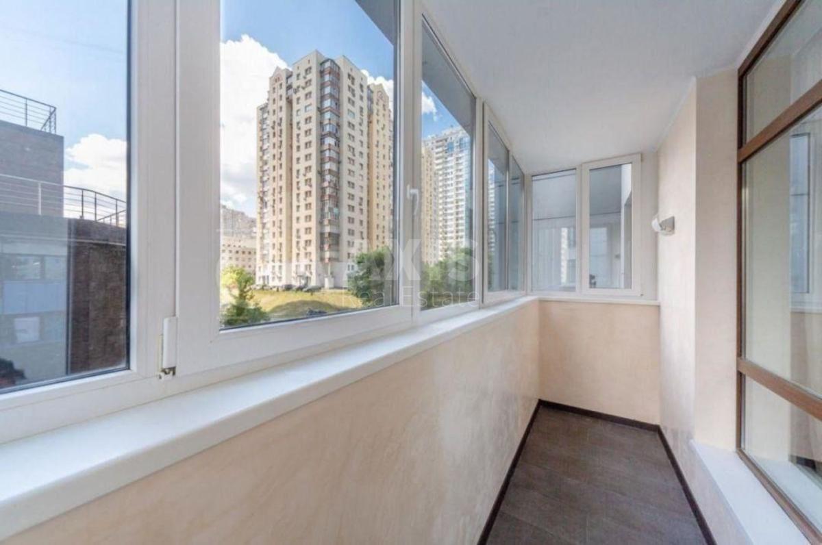 3к квартира ул. Драгомирова Михаила 184