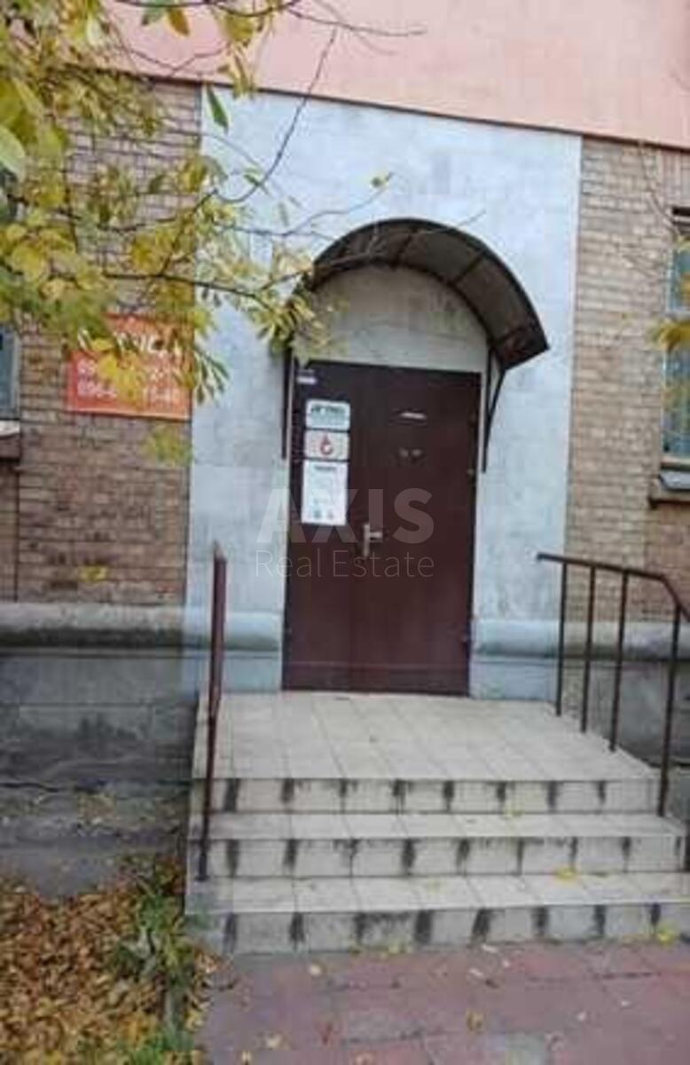 Объект торговли ул. Джона Маккейна 10, 65м2