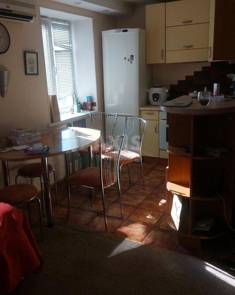 2k apartment vul. Doncja Myhajla 17/460