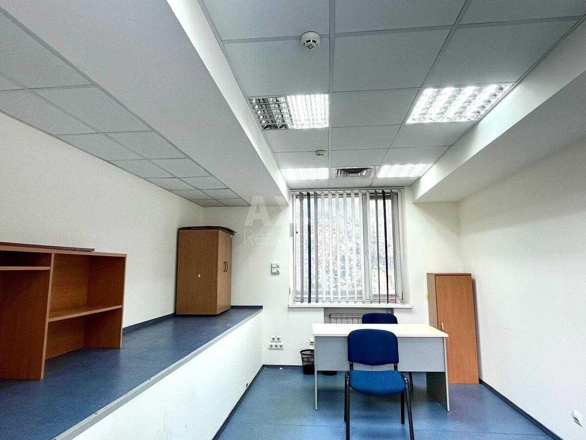 Office bul. Druzhby Narodiv 38, 63m2528006