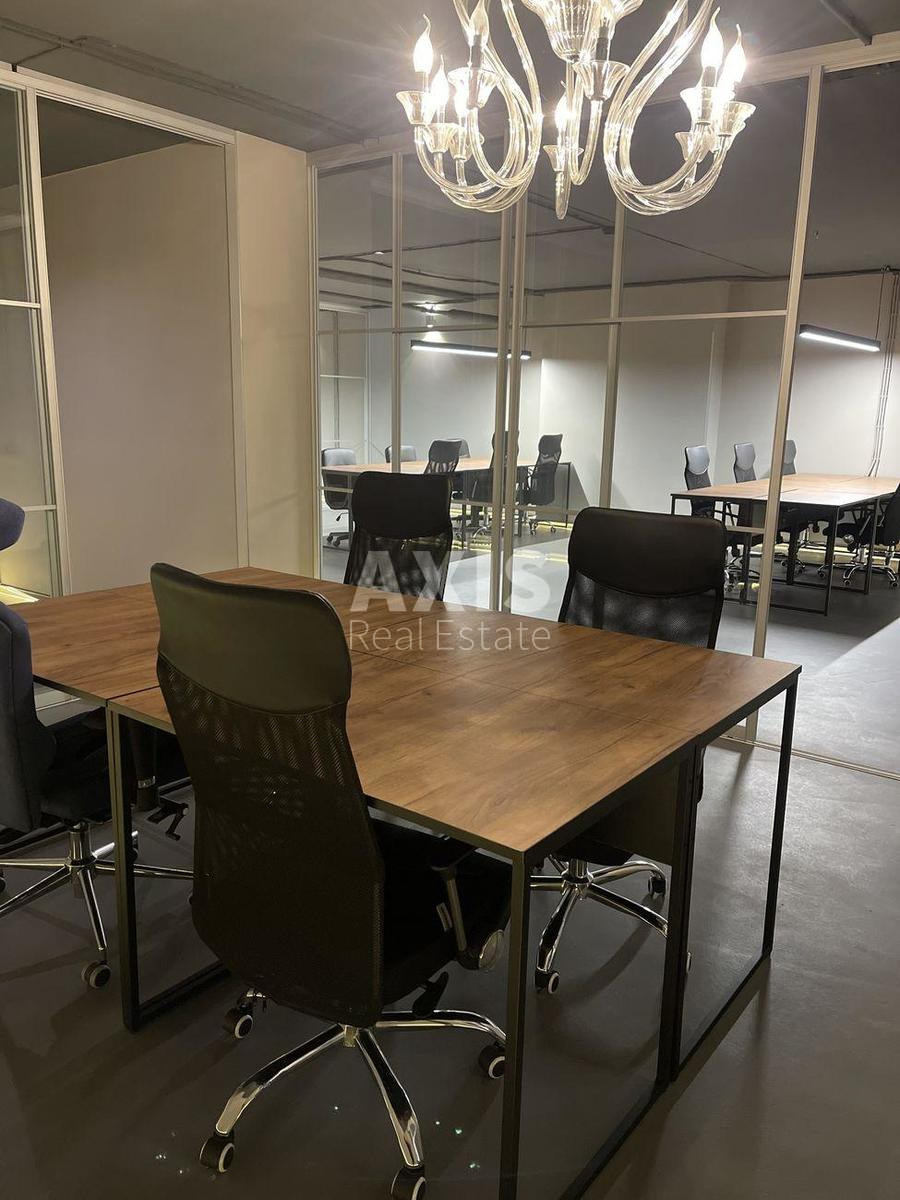 Office vul. Dilova 2Б, 140m2446134