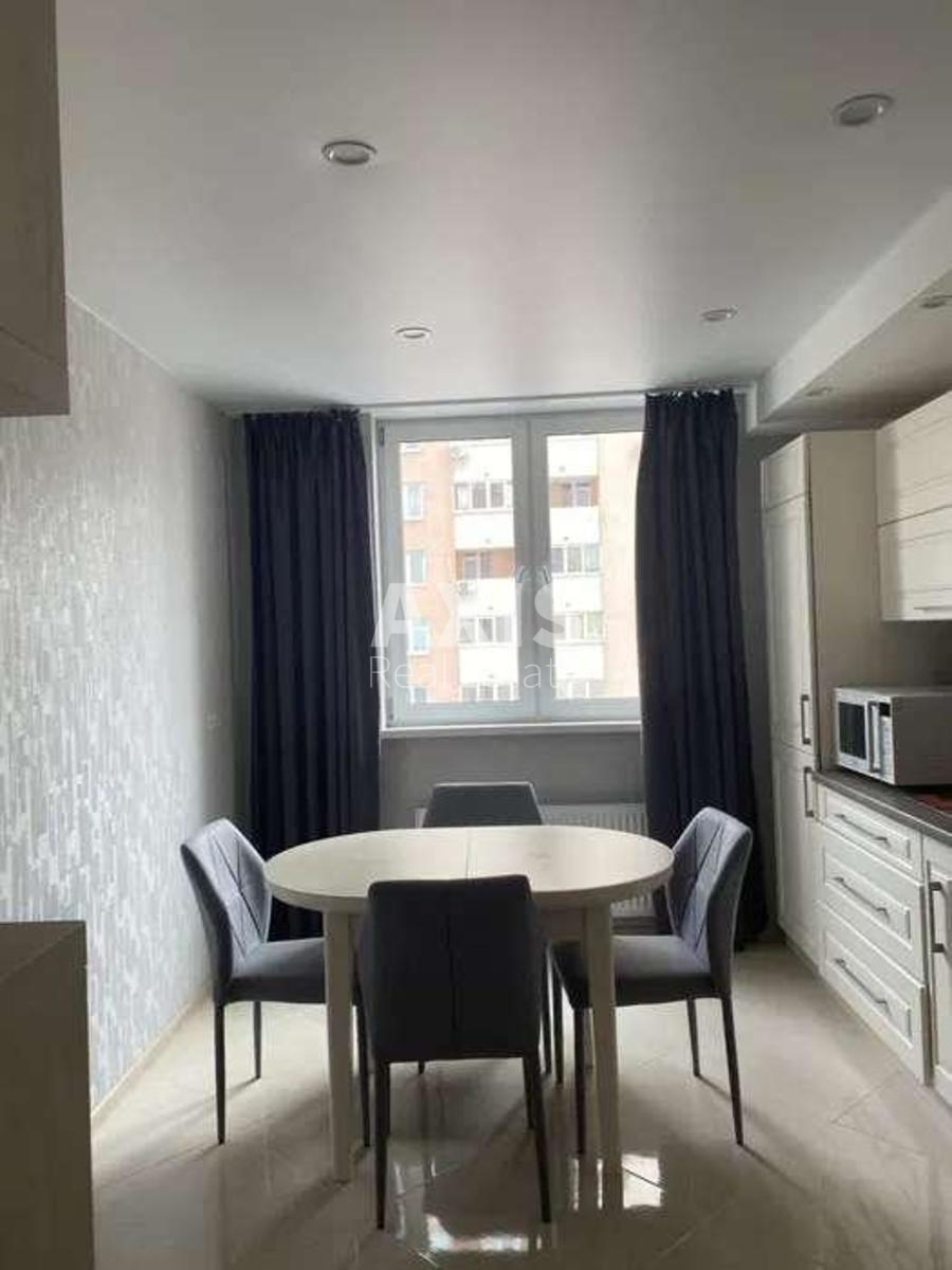 2k apartment vul. Krushel'nyc'koi' Solomii' 15А0