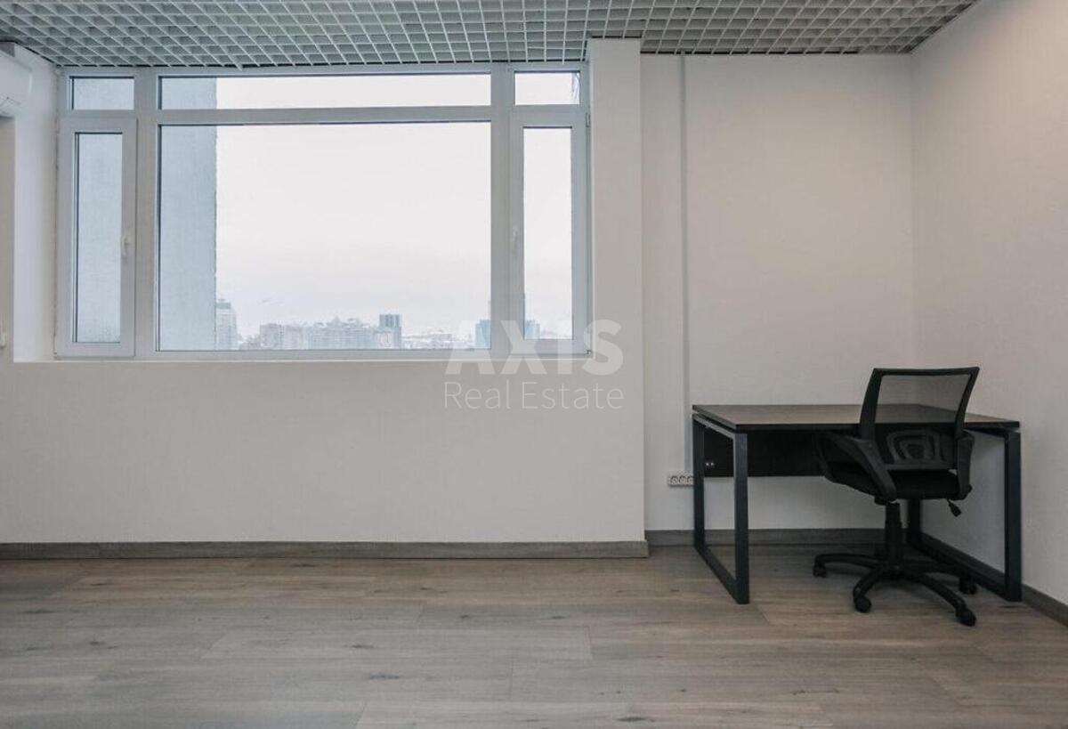 Office vul. Saksagans'kogo 121, 109m22