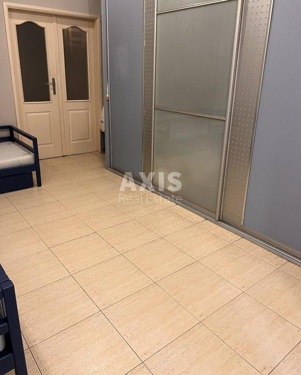 3k apartment vul. Jevgena Konoval'cja 35