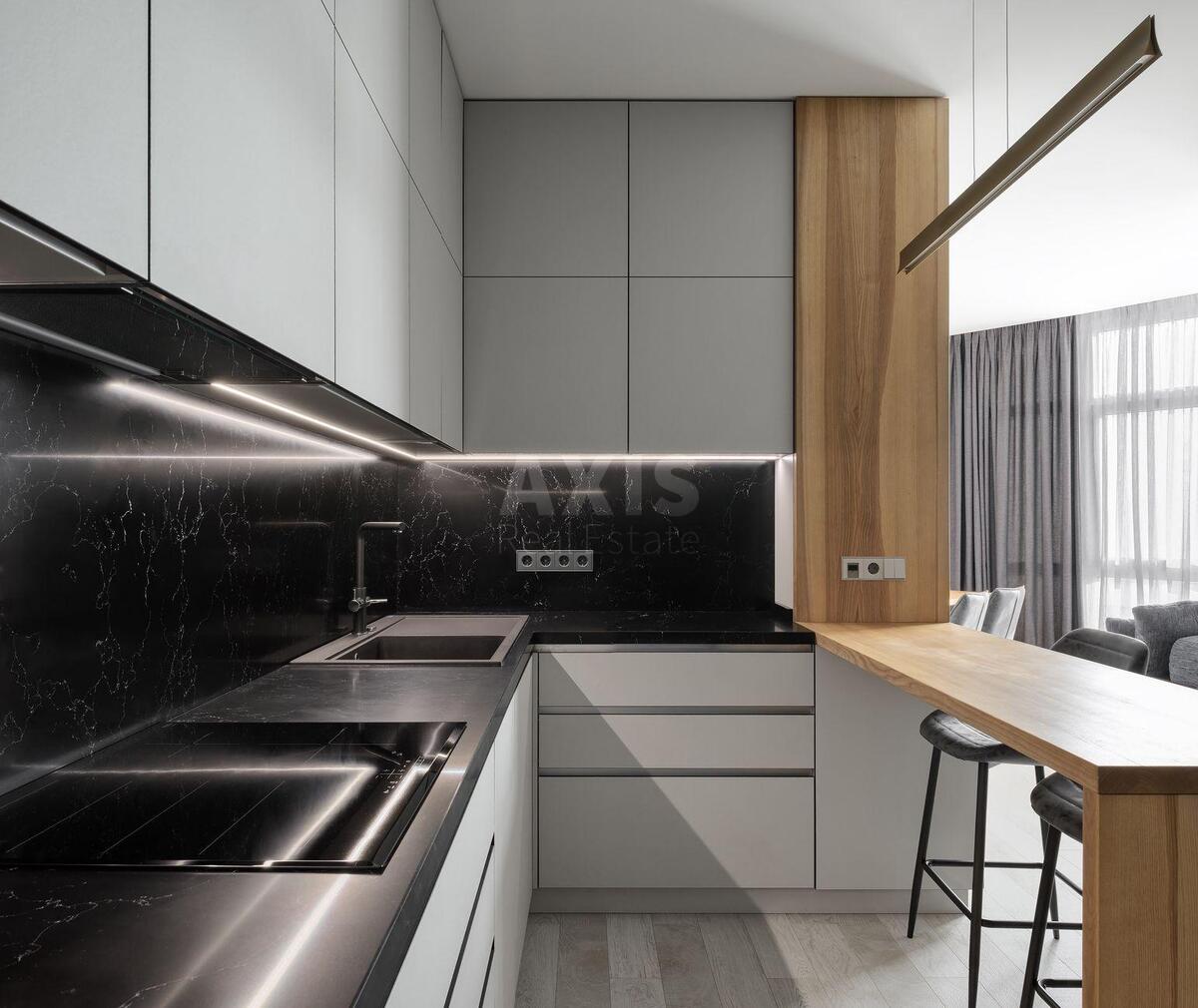 2k apartment vul. Glybochyc'ka 32