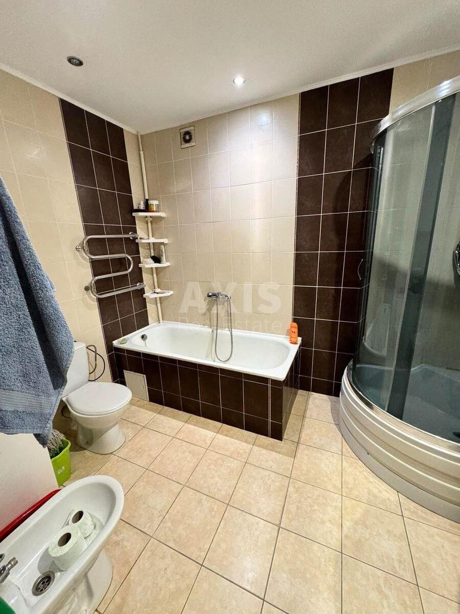 2k apartment vul. Verhovynna 9112