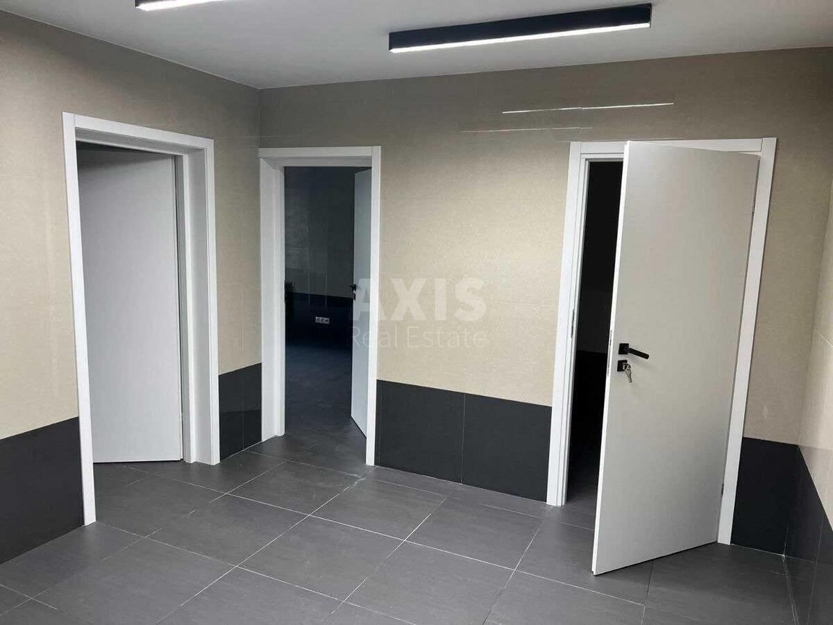 Trade object vul. Dragomanova 8, 100m2595796