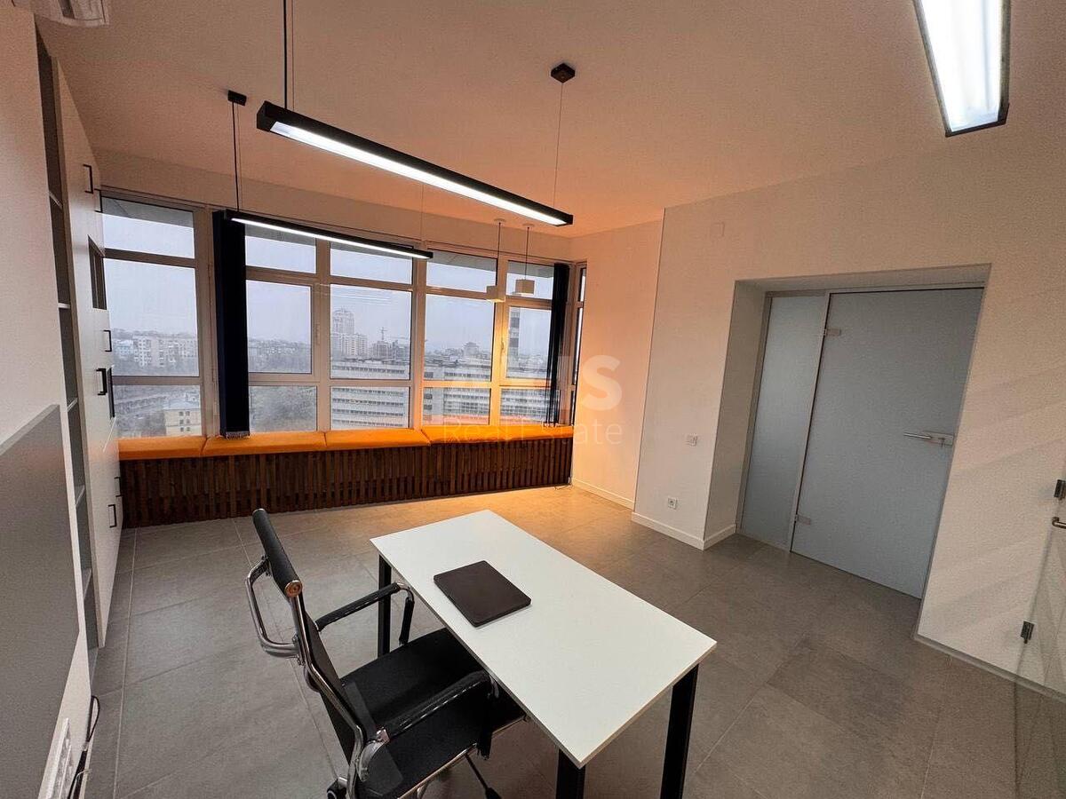 Office uzv. Klovs'kyj 7, 155m26