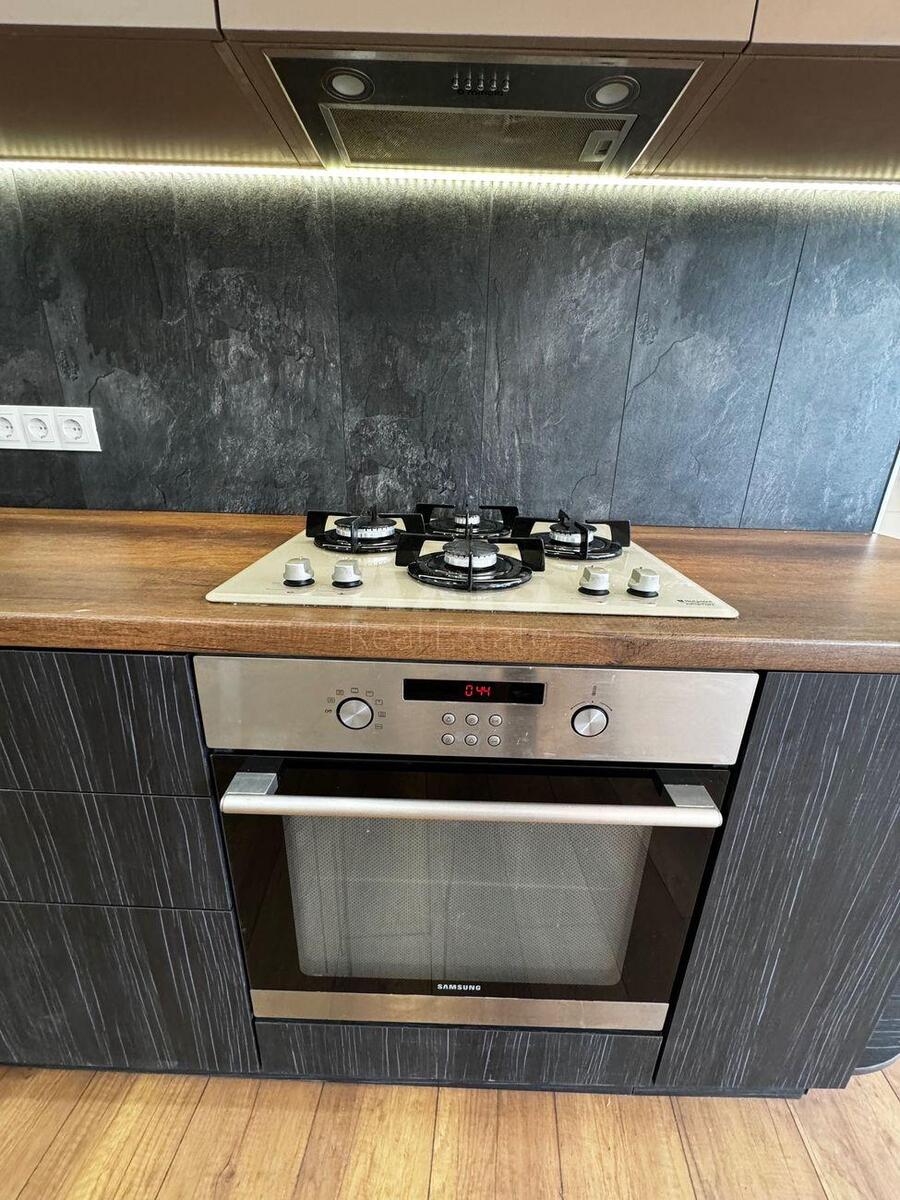 1k apartment vul. Glybochyc'ka 13600750