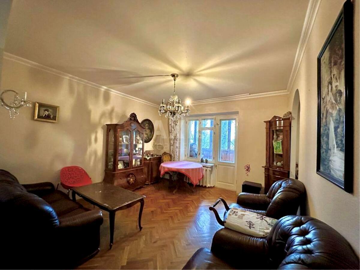 2к квартира спуск Печерский 8614841