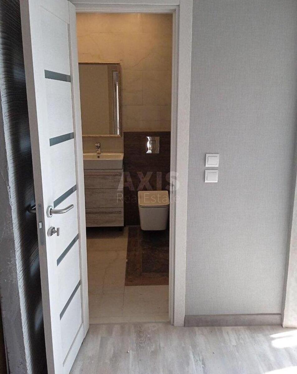 2k apartment vul. Vyshnjakivs'ka 48