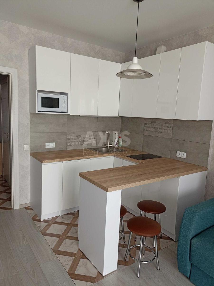 1k apartment vul. Kahovs'ka 600