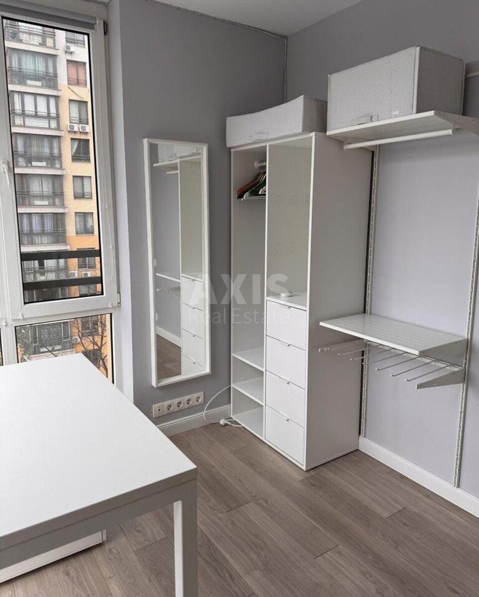 4k apartment vul. Petryc'kogo Anatolija 17А3
