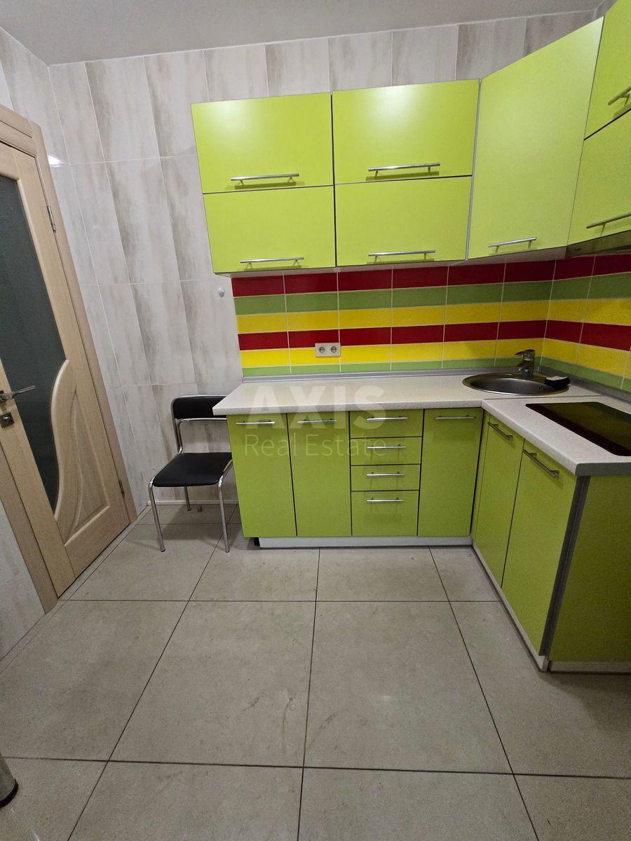 Офис ул. Патриарха Мстислава Скрипника 40, 129м26