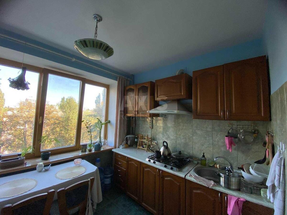 4k apartment vul. Myloslavs'ka 2162106