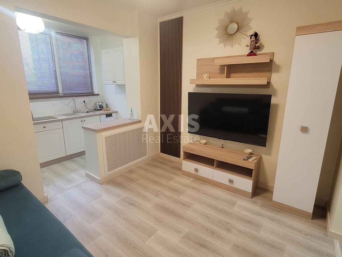 1k apartment vul. Urlivs'ka 38506880