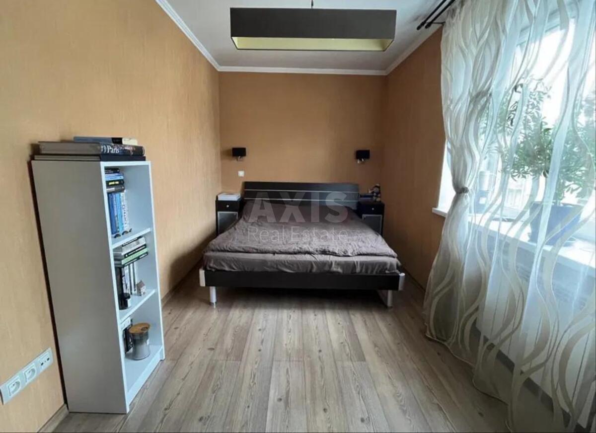 2к квартира ул. Набережно-Крещатицкая 35А4