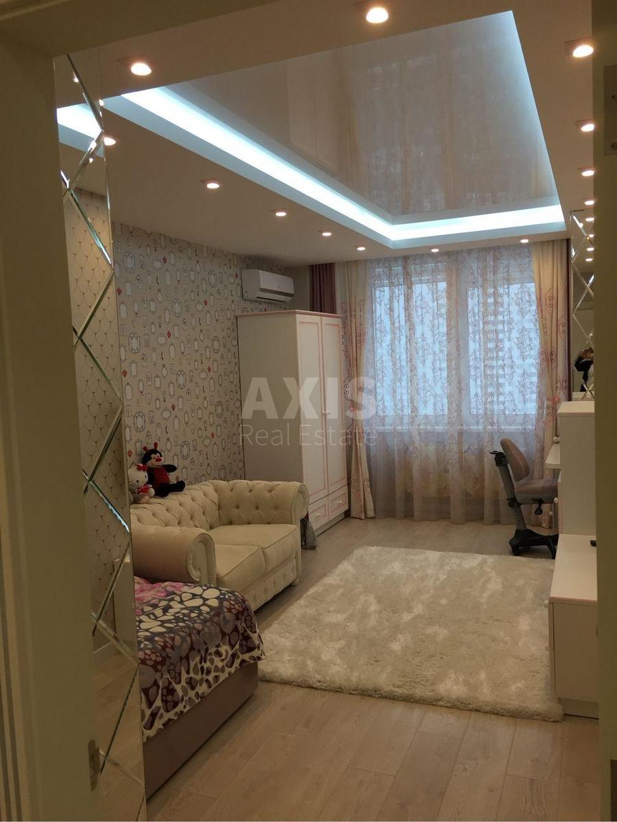 4к квартира ул. Драгоманова 4А437896