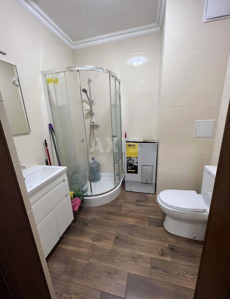 Office vul. Zlatoustivs'ka 34, 52m22