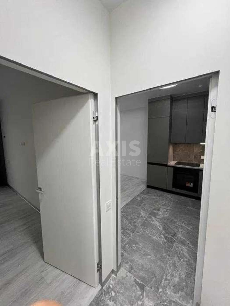 2k apartment vul. Myhajla Maksymovycha 243