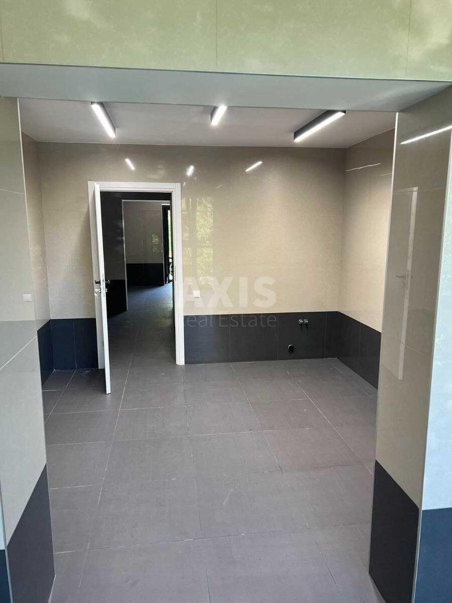 Trade object vul. Dragomanova 8, 100m2595797