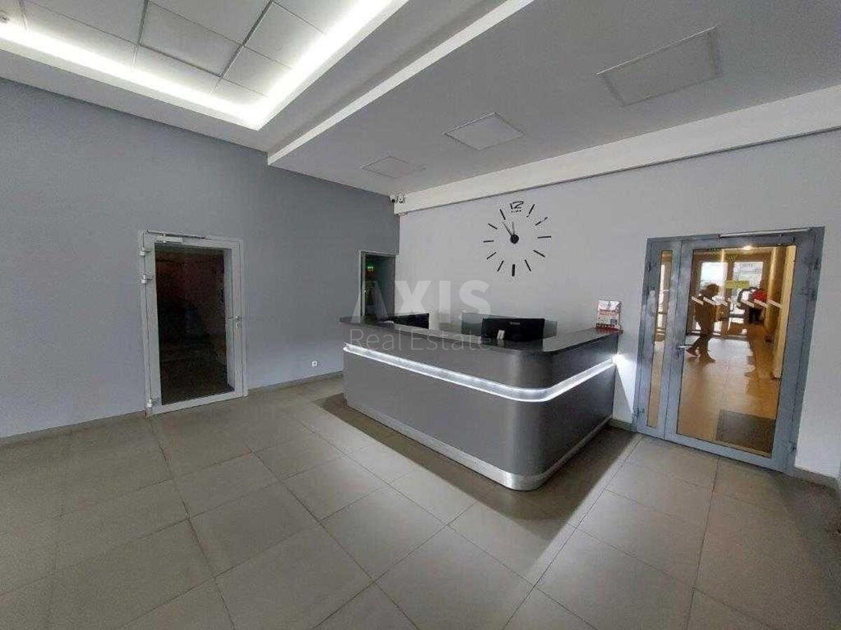 Office vul. Kyrylivs'ka 19, 580m2