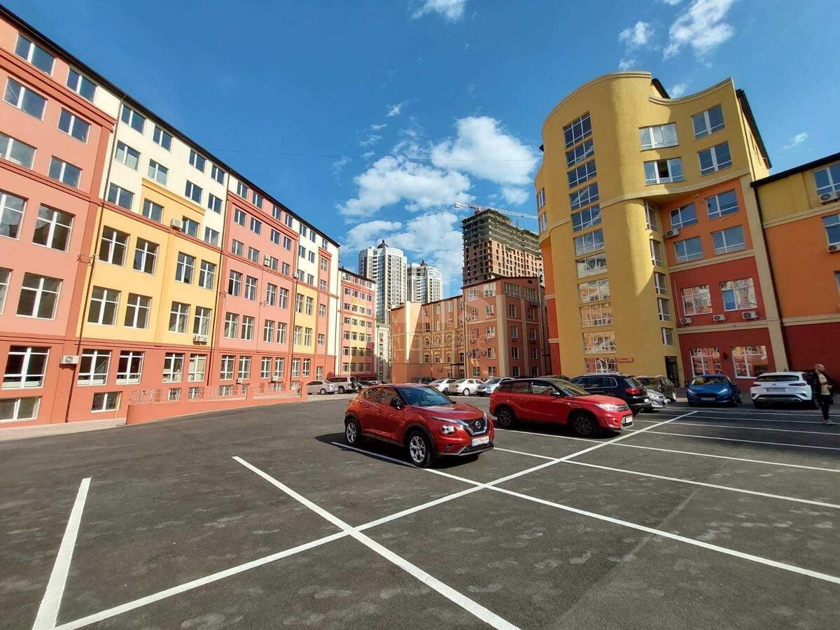 Office vul. Glybochyc'ka 17, 50m20