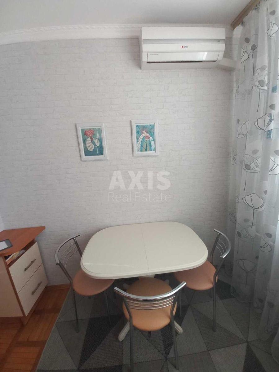 2k apartment vul. Raduns'ka 42/106