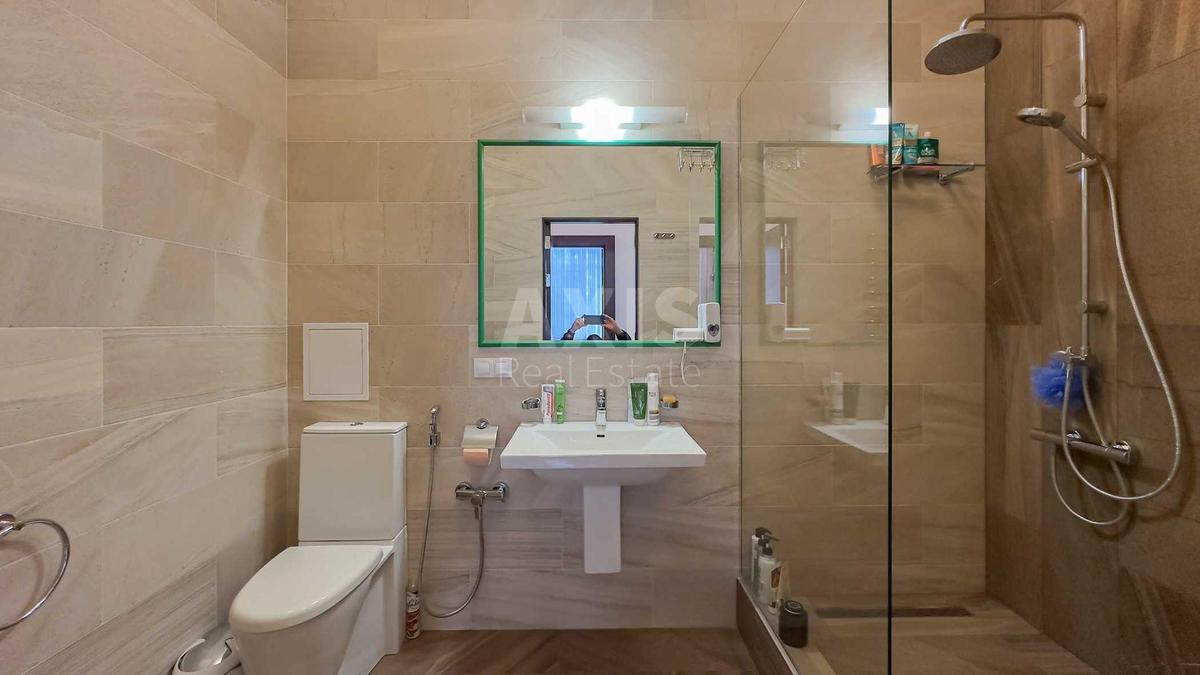 3k apartment vul. Dmytrivs'ka 66А6