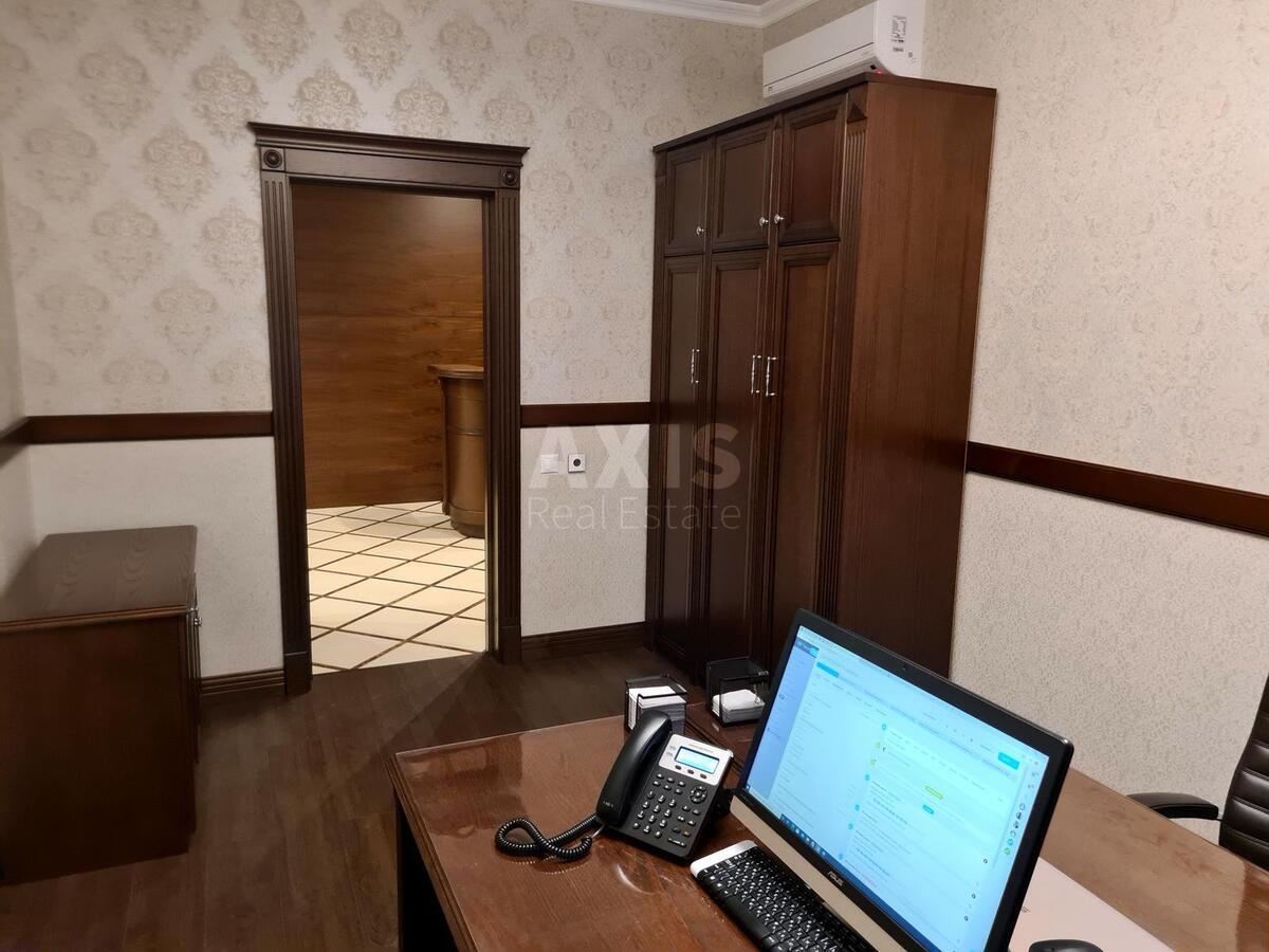 Office vul. Antonovycha 131, 100m2600926
