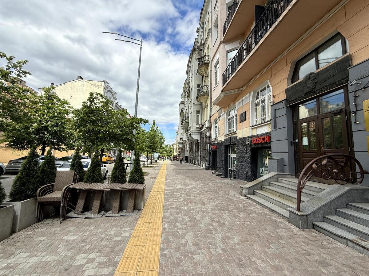 Office vul. Evgena Chykalenko 25, 300m2615281