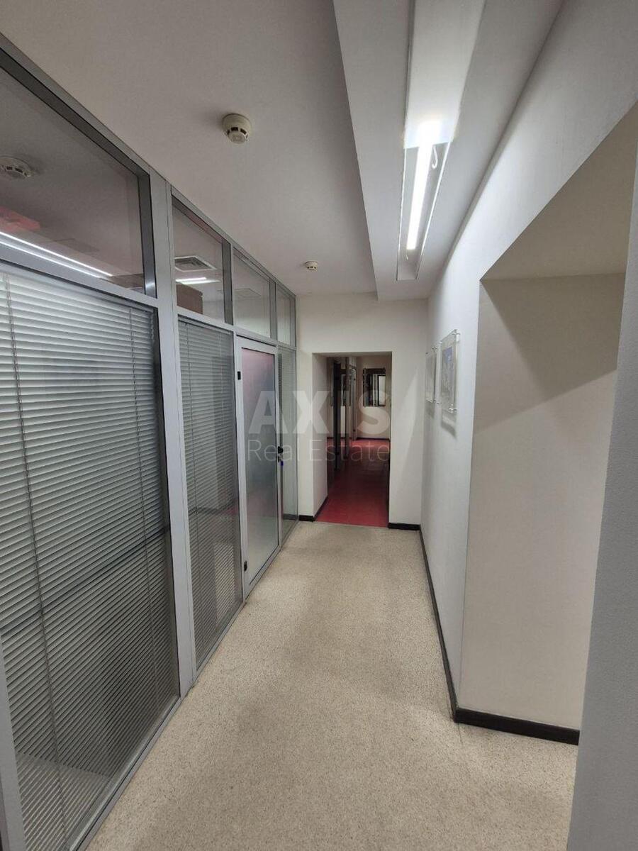 Office vul. Velyka Zhytomyrs'ka 34, 150m22