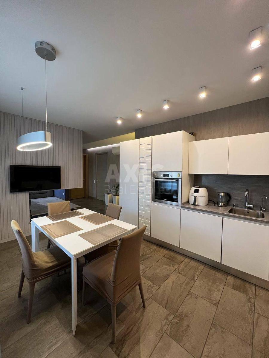 3k apartment vul. Shums'kogo Jurija 3Г