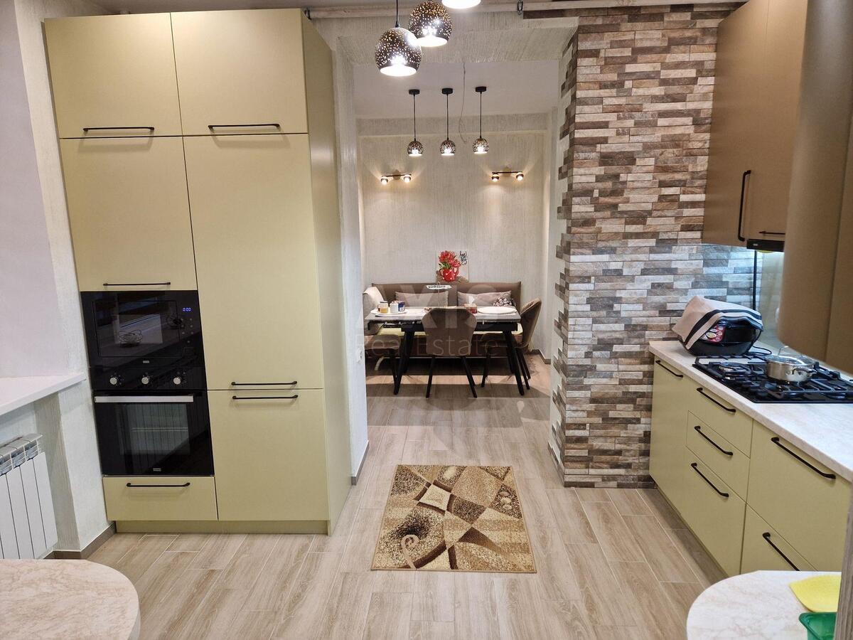 2k apartment vul. Metrobudivs'ka 13/10611320