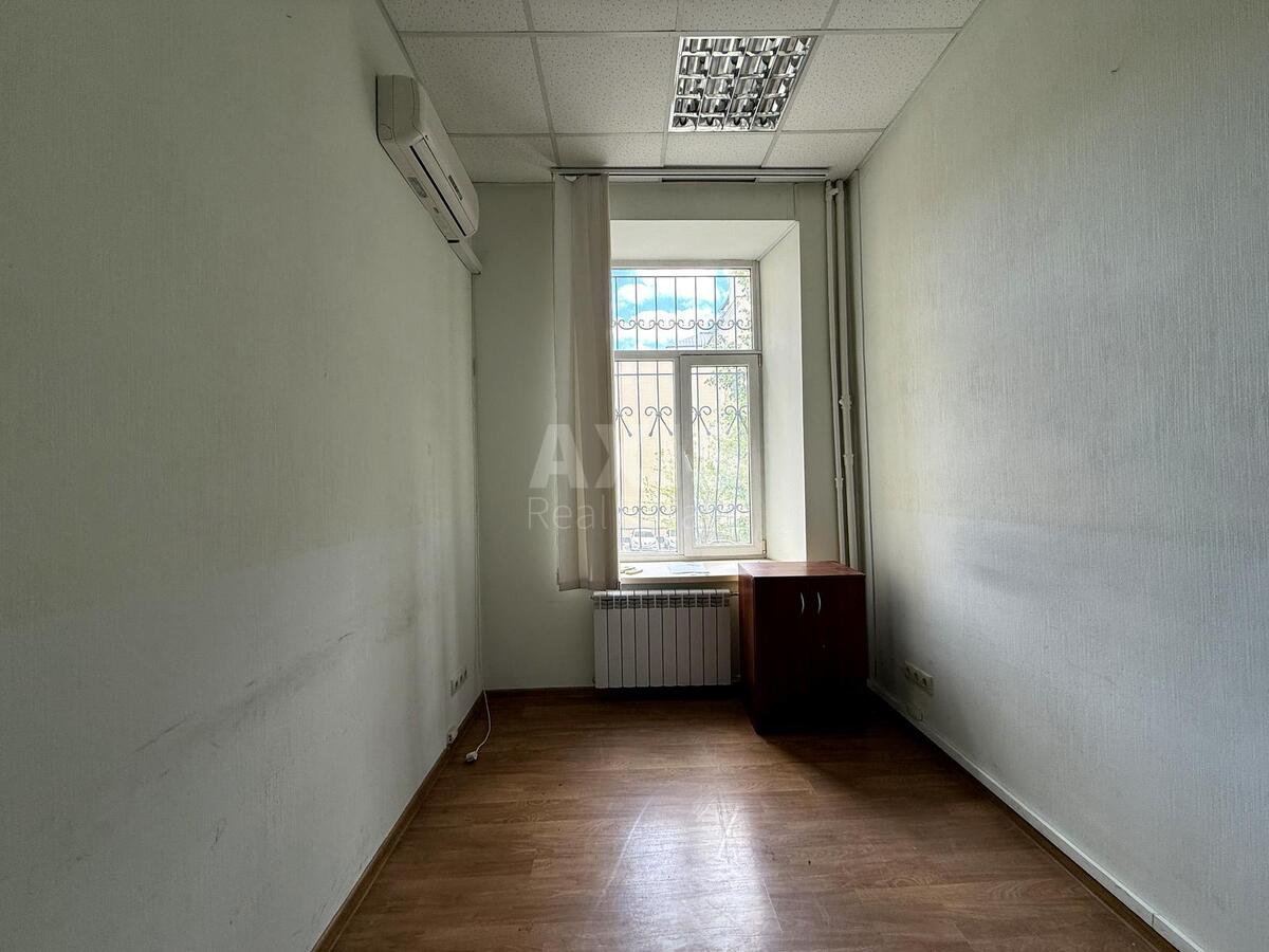 Office vul. Evgena Chykalenko 25, 300m2615282