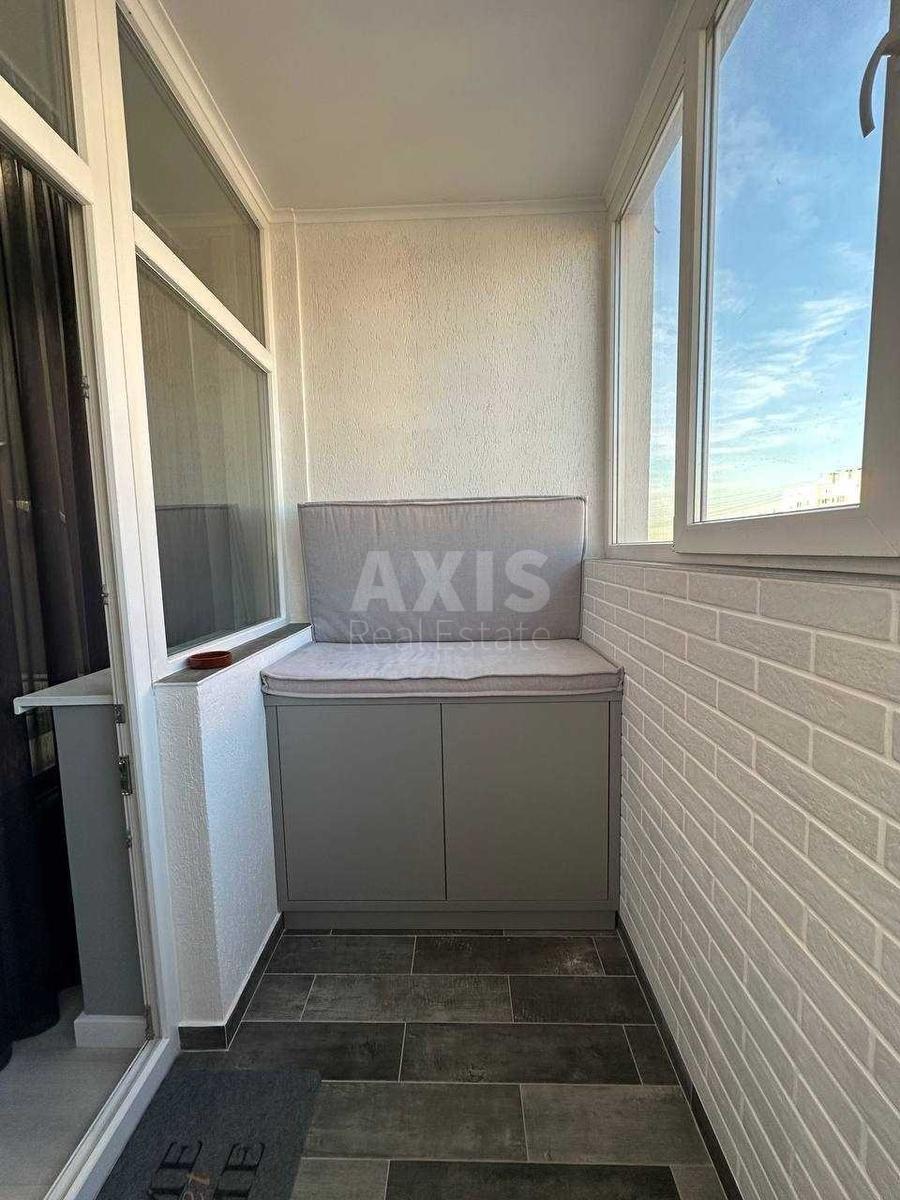 1k apartment vul. Oleny Pchilky 3Д5