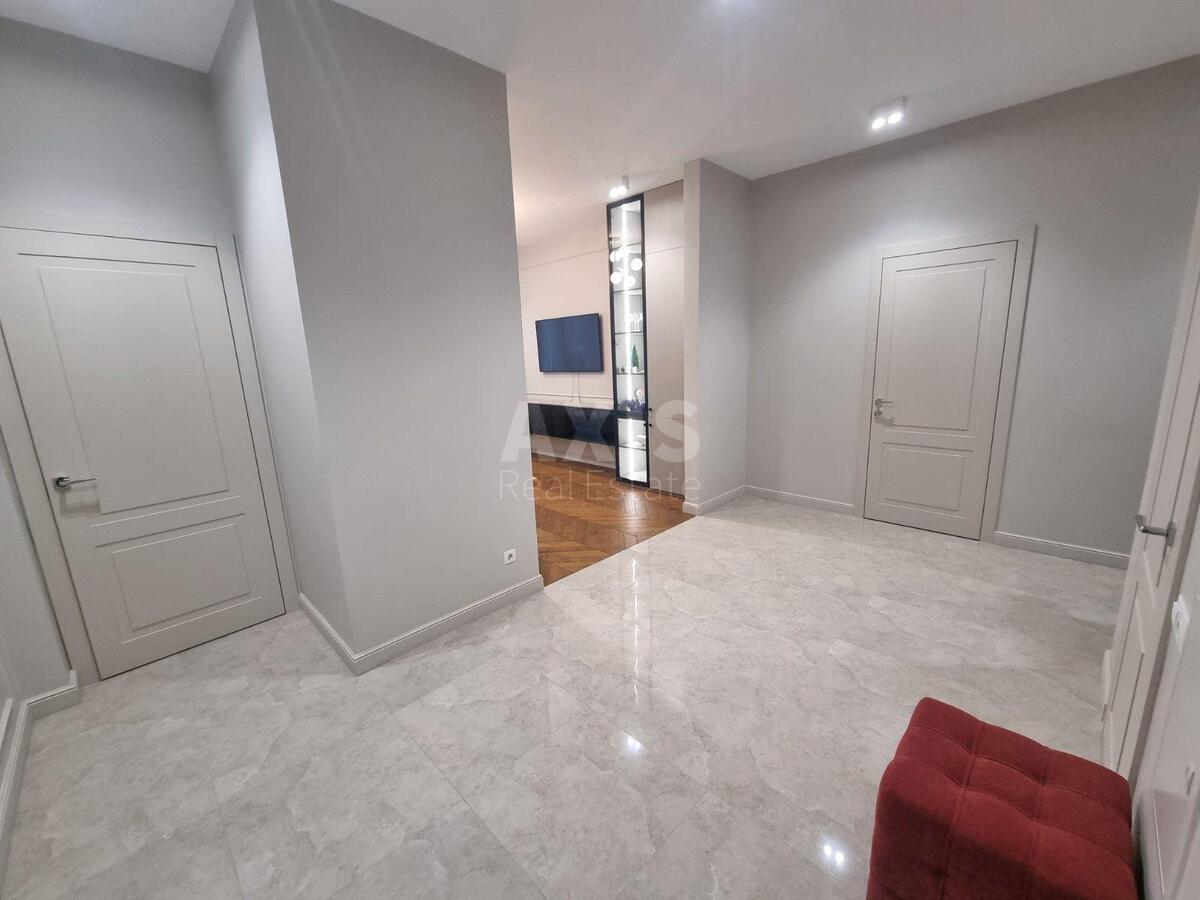 3k apartment vul. Kyrylo-Mefodii'vs'ka 25805712